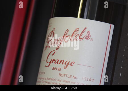 Bouteille de vin avec une étiquette de vin Penfolds, Barossa Valley, Australie Banque D'Images