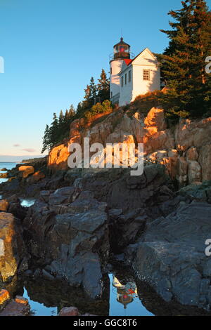 Géographie / voyages, USA (Maine), Mt. Île déserte, basso Harbour Light (1858) près de sunrise, Mt. Île déserte, Additional-Rights Clearance-Info-Not-Available- Banque D'Images