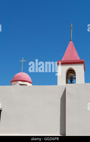 Israël, Acre : le clocher de l'église Saint Jean Baptiste (Saint John's Church), l'église paroissiale de la communauté catholique de rite romain ou Latin Banque D'Images