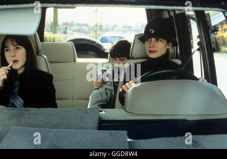 SEITE UN SEITE / Stepmom USA 1998 / Chris Columbus Voir mit Anna (Jena Malone), Ben (LIAM AIKEN, hinten) und Isabel (Julia Roberts) Régie : Chris Columbus aka. Stepmom Banque D'Images