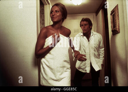 Est' A ÉTÉ, DOC ? / What's Up, Doc ? USA 1972 / Peter Bogdanovich Barbra Streisand (Judy Maxwell) et Ryan O'NEAL (Howard Bannister). Regie : Peter Bogdanovich aka. What's Up, Doc ? Banque D'Images