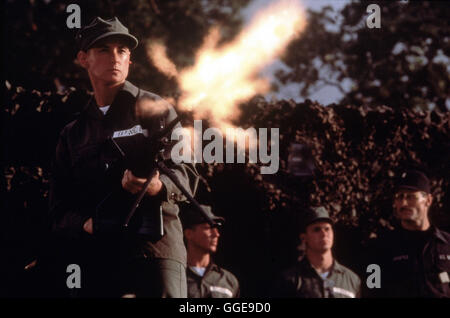 DIE AKTE JANE / G.I. Jane, croix Marine USA 1997 / Ridley Scott Voir mit DEMI MOORE (Navy-Offizier Le Lieutenant Jordan O'Neil). Regie : Ridley Scott aka. G.I. Jane, croix Marine Banque D'Images