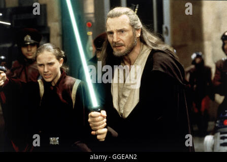 STAR WARS : épisode I - DIE DUNKLE BEDROHUNG / Star Wars : Episode I - La Menace Fantôme USA 1999 / George Lucas Voir mit Liam Neeson (Qui-Gon Jinn). Regie : George Lucas aka. Star Wars : Episode I - La Menace Fantôme Banque D'Images