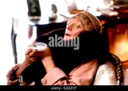 GOSFORD PARK / Gosford Park GB/D/USA 2001 / Robert Altman, comtesse de Trentham (MAGGIE SMITH) Régie : Robert Altman aka. Gosford Park Banque D'Images