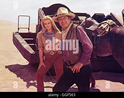 Or DRECKIGES / les voleurs de Train USA 1973 / Burt Kennedy Mme Lowe (ANN-MAGRET), Lane (JOHN WAYNE) Régie : Burt Kennedy aka. Les voleurs de Train Banque D'Images