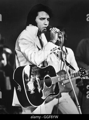 ELVIS ON TOUR / Elvis On Tour USA 1972 / Pierre Adidge, Robert Adel Aufzeichnung von Konzert-Tournee durch die USA 1972, mit, Filmausschnitten Auftritten und Interviews. Bild : ELVIS PRESLEY en tournée, 1972./ Regie : Pierre Adidge, Robert Adel aka. Elvis On Tour Banque D'Images