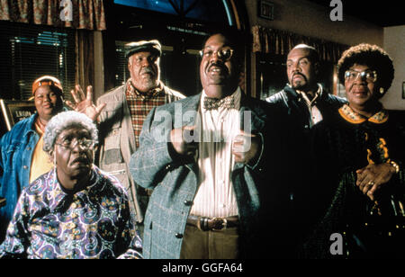 FAMILIE KLUMPS UND DER VERRÜCKTE PROFESSEUR / Le Professeur Maboul II : Les Klumps USA 2000 / Peter Segal JAMAL MIXON (Ernie Klump als Junge), Eddie Murphy als Mama Klump (alt), Papa Klump (alt), Sherman, Ernie (alt) und Mama (Jung) Régie : Peter Segal aka. Le Professeur Maboul II : Les Klumps Banque D'Images