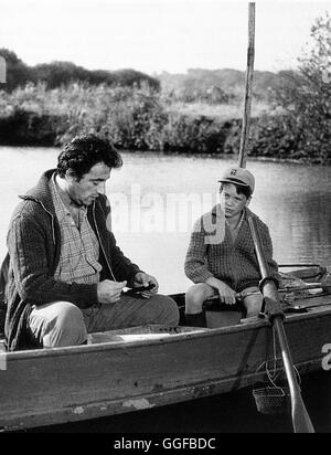 AM GROßEN WEG / Le grand chemin Frankreich 1986 / Jean-Loup Hubert RICHARD BOHRINGER (PELO), ANTOINE HUBERT (Louis)/ Regie : Jean-Loup Hubert aka. Le grand chemin Banque D'Images