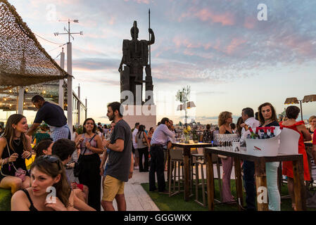 Bar à la terrasse du toit de Círculo de Bellas Artes, Cultural Arts Center dans le centre, Madrid, Espagne Banque D'Images