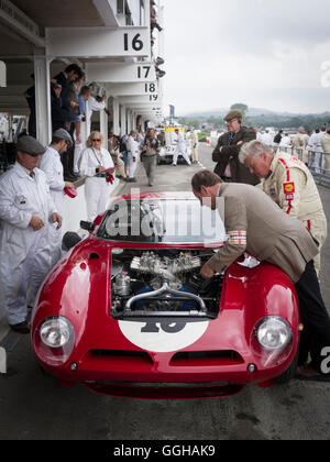 ISO 1963 Bizzarini A3C, Goodwood Revival 2014, course Sport, voiture de collection, Goodwood, Chichester, Sussex, Angleterre, Grande-Bretagne Banque D'Images