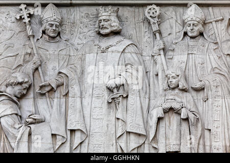 Relief montrant le roi Jean, le réglage du joint sur la Grande Charte de 1215, la Cour suprême, Westminster, London, England, United Kingd Banque D'Images