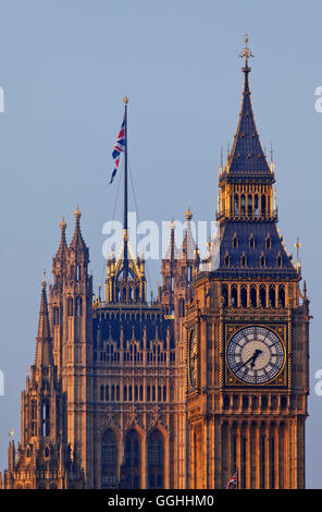 Big Ben et la Tour Victoria, Westminster Palace aka Chambres du Parlement, Westminster, Londres, Angleterre, Royaume-Uni Banque D'Images