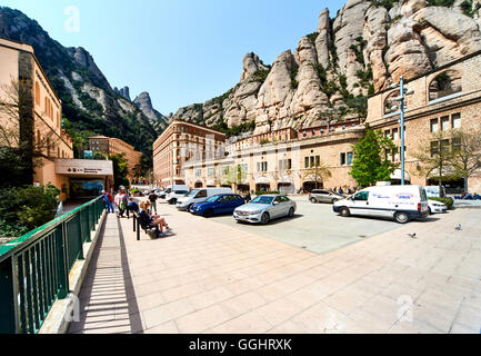 Montagnes Montserrat spectaculaire et monastère bénédictin de Santa Maria de Montserrat Banque D'Images