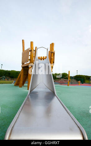 Bois de style Tolkien play zone partie de la rénovation Kings Gardens, dans un parc, Southport, Merseyside, Royaume-Uni Banque D'Images