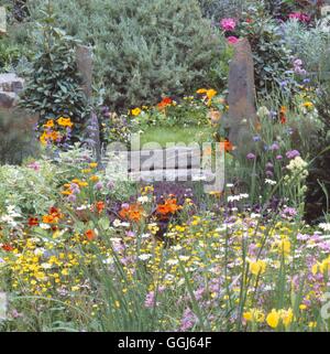 Chelsea Flower Show 2004 -- "Le Jardin - à partir de 4head Merlin pour la médecine" conçu par Marney Hall'- - (Silver-Gilt Médaille) REF : Banque D'Images