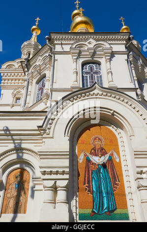 Mosaïque de protection de la Bienheureuse Vierge Marie, la cathédrale Pokrovsky, rue Bolshaya Marskaya, Sébastopol, en Crimée Banque D'Images