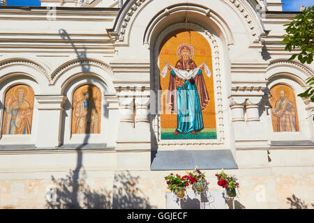 Mosaïque de protection de la Bienheureuse Vierge Marie, la cathédrale Pokrovsky, rue Bolshaya Marskaya, Sébastopol, en Crimée Banque D'Images