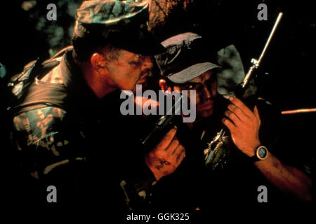 SNIPER - DER SCHARFSCHÜTZE / Sniper USA 1992 / Luis Llosa Tom Beckett (Tom Berenger), Richard Miller (Billy Zane) Régie : Luis Llosa aka. Sniper Banque D'Images