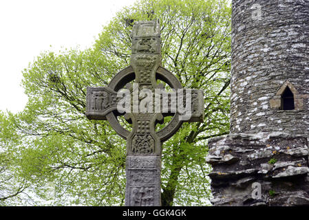 Monasterboice dans la vallée de la Boyne, côte est, au nord de Dublin, dans le comté de Louth, Ireland Banque D'Images