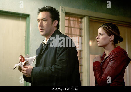 IDENTITÄT Identité / USA 2003 / James Mangold Limousinenfahrer Ed (John Cusack), Paris (AMANDA PEET) Régie : James Mangold aka. Identité Banque D'Images