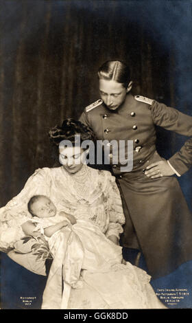 Le Kronprinz Wilhelm von Kronprinzessin Cecilie Preußen und mit ihrem Sohn Prinz Wilhelm - Preußen 1906 Banque D'Images