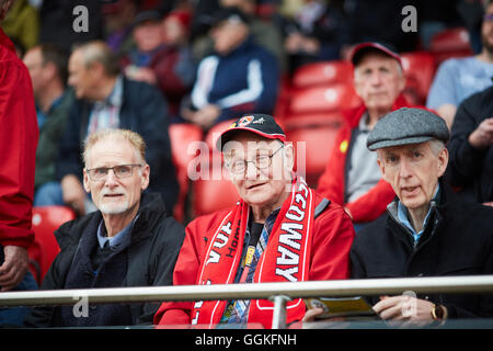 Le Belle Vue Aces speedway fans British speedway team Manchester North West England Racing 1928 Belle Vue Greyhound Stadium Banque D'Images