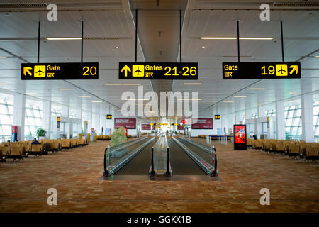 Vue de l'intérieur de New Delhi l'Aéroport International Indira Gandhi (Inde).© Jordi Boixareu Banque D'Images