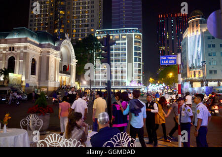 Théâtre Municipal en soirée, Saigon, Ho Chi Minh-Ville, Vietnam, Asie Banque D'Images