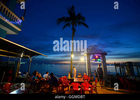 Bar de la plage de Duong Dong sur l'île de Phu Quoc, Vietnam, Asie Banque D'Images