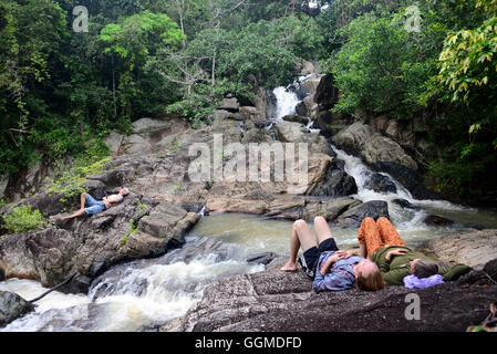 Thong Nai Pan Cascade dans le centre de l'île Pha Ngan, le Golf de Thaïlande, Thaïlande Banque D'Images