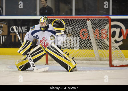 Miika Wiikman du GMB Nottingham Panthers pendant le réchauffage. Banque D'Images