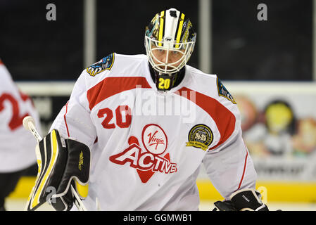 Miika Wiikman du GMB Nottingham Panthers pendant le réchauffage. Banque D'Images