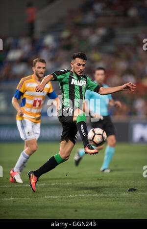 Reggio Emilia, Italie. 4e août 2016. Nicola Sansone (Sassuolo) Football/Football : l'UEFA Europa League en troisième tour de qualification 2e match aller entre US Sassuolo 3-0 FC Lucerne au stade Mapei - Citta del Tricolore à Reggio Emilia, Italie . © Maurizio Borsari/AFLO/Alamy Live News Banque D'Images