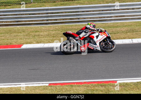 Brands Hatch, UK, 6 août 2016. Tommy Bridewell équitation pour l'équipe Suzuki Bennetts BSB Datatag nouveau envahis ronde de qualification. Tommy qualifié en 3ème place pour la course principale qui a lieu le 7 août 2016. Rick Deacon / Alamy Live News Banque D'Images