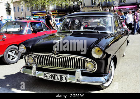 Simca Chambord noir fabriqués entre 1958 et 1961 rallye de voitures vintage photographié Banque D'Images