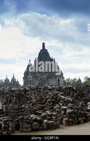 Candi Sewu Prambanan près de temples bouddhistes au centre de Java Banque D'Images