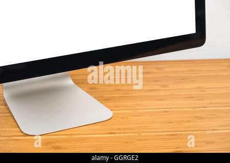 Le moniteur de l'ordinateur sur le bureau, close-up Banque D'Images