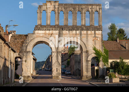 Porte romaine d'Arroux à Autun, France. Banque D'Images