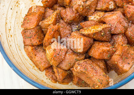 Avant de viande épicé préparation. Banque D'Images