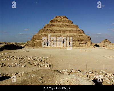 La pyramide à degrés de Djoser, créé par Imhotep, qui est connu comme le père de l'architecture - l'Egypte. Banque D'Images