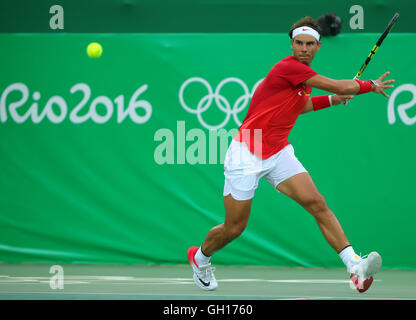 Rafael Nadal de l'Espagne en action contre Federico Delbonis au cours de la première ronde du tournoi Tennis match de l'événements des Jeux Olympiques de 2016 à Rio, le Centre olympique de tennis à Rio de Janeiro, Brésil, 7 août 2016. Photo : Michael Kappeler/dpa Banque D'Images