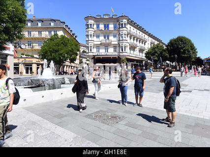 L'Leopoldsplatz à Baden-Baden, Allemagne, 7 août 2016. PHOTO : ULI DECK/dpa Banque D'Images