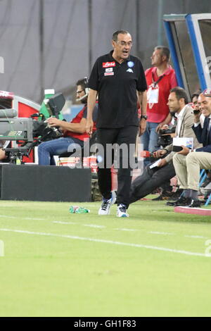 Napoli, Italie. 7 Août, 2016. Maurizio Sarri entraîneur du SSC Napoli lors de match de football entre SSC Napoli et Monaco au stade San Paolo de Naples .résultat final Napoli vs Monaco 5-0 Crédit : Salvatore Esposito/Alamy Live News Banque D'Images