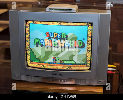 Hong Kong, Hong Kong SAR, Chine.1er décembre 2015.1991 rare Nintendo Sony Playstation console de jeux.©Jayne Russell/Alamy Stock Banque D'Images