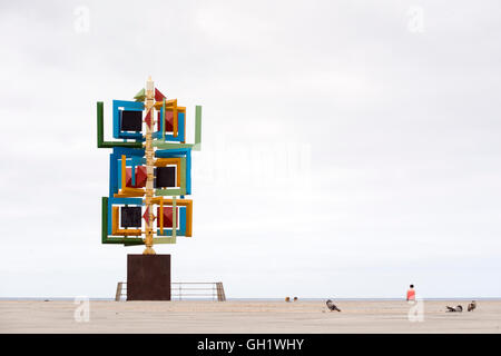 LAS PALMAS DE GRAN CANARIA, ESPAGNE - le 29 juillet 2016 : sculpture éolienne par Cesar Manrique, Plaza de la puntilla, Las Palmas de Gran Ca Banque D'Images