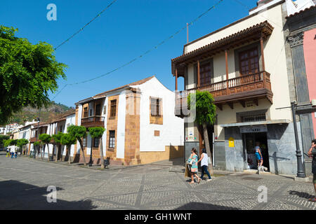 TEROR, Gran Canaria, Espagne - 1 août 2016 : les touristes et les habitants de Royal Street, la rue principale de la petite ville de l'inter Banque D'Images