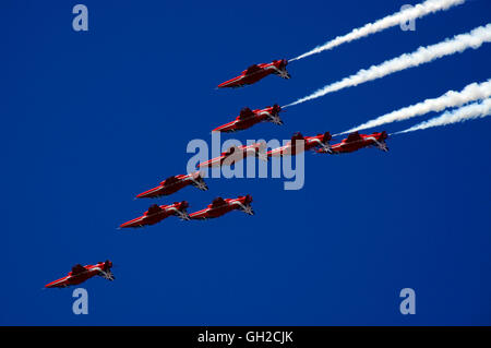 Des flèches rouges Aerobatic Team Banque D'Images