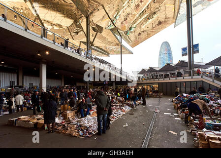 À l'intérieur de Mercat dels Encants Banque D'Images