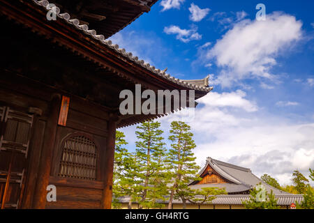 L'architecture de la pagode japonaise typique Banque D'Images
