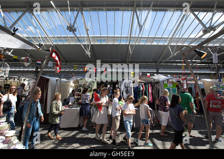 Greenwich Market, marché local haut en couleur, dans le sud-est de Londres, les étals de marché indépendants des arts, de l'artisanat et de l'alimentation Banque D'Images